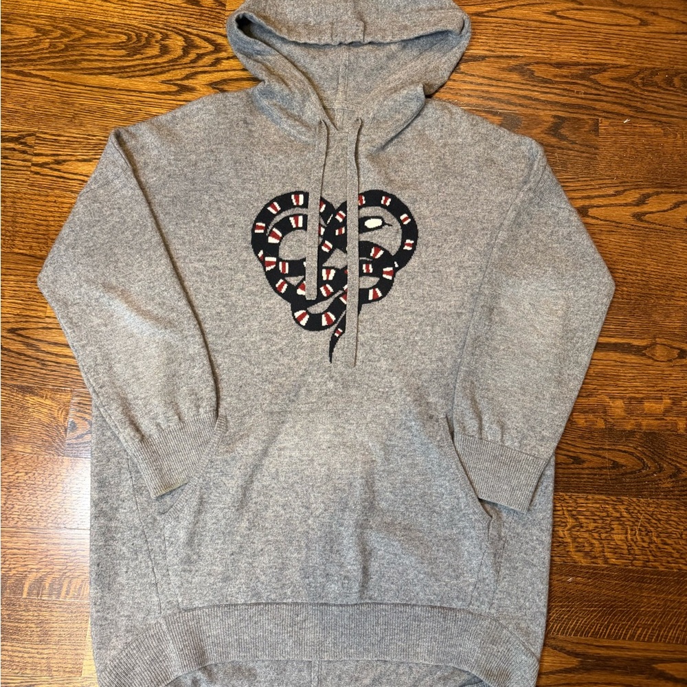 Skull Cashmere Gray Hoodie with Heart Design